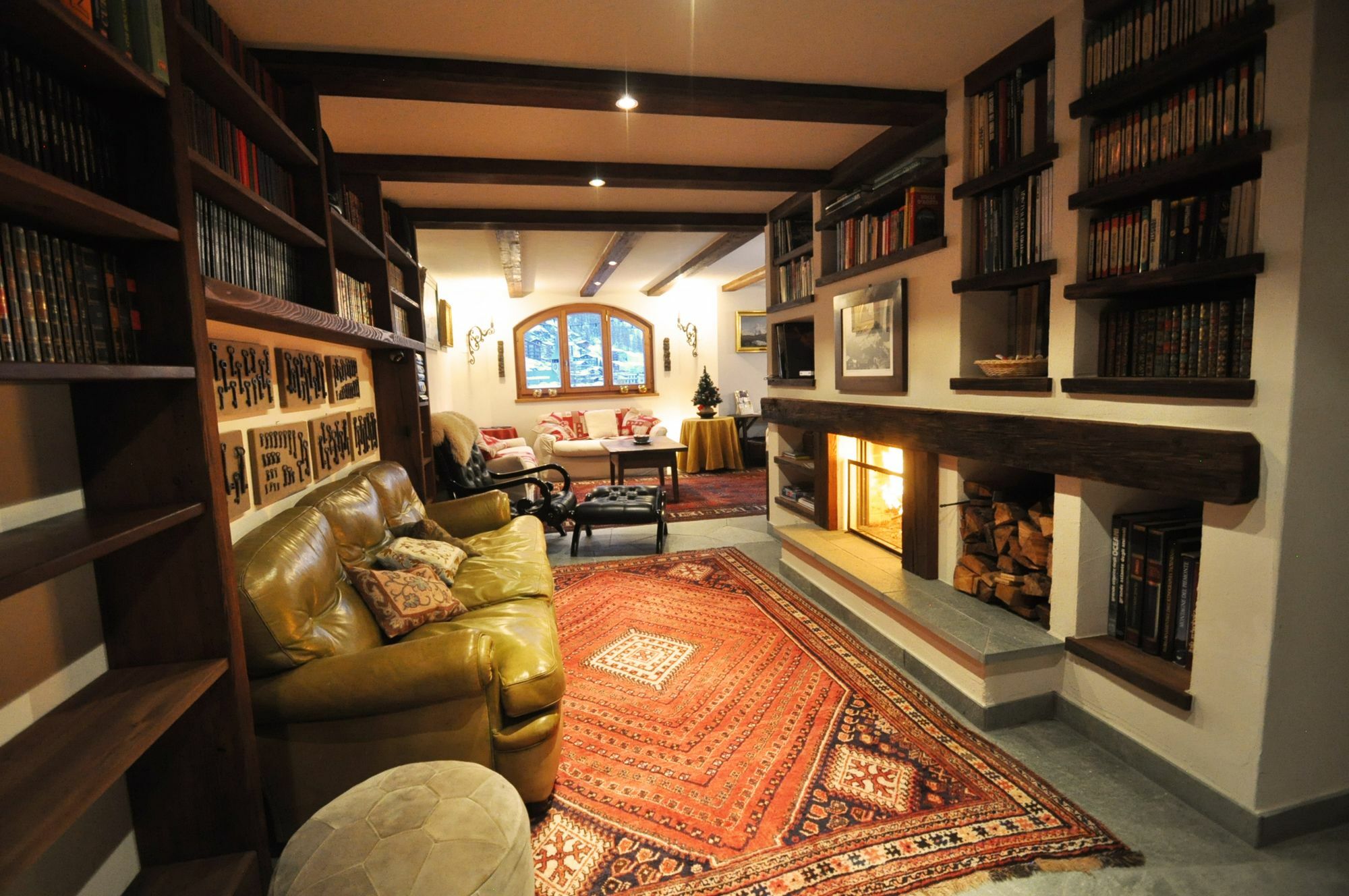 Haus Tiefbach - Apartment Cervino ツェルマット エクステリア 写真
