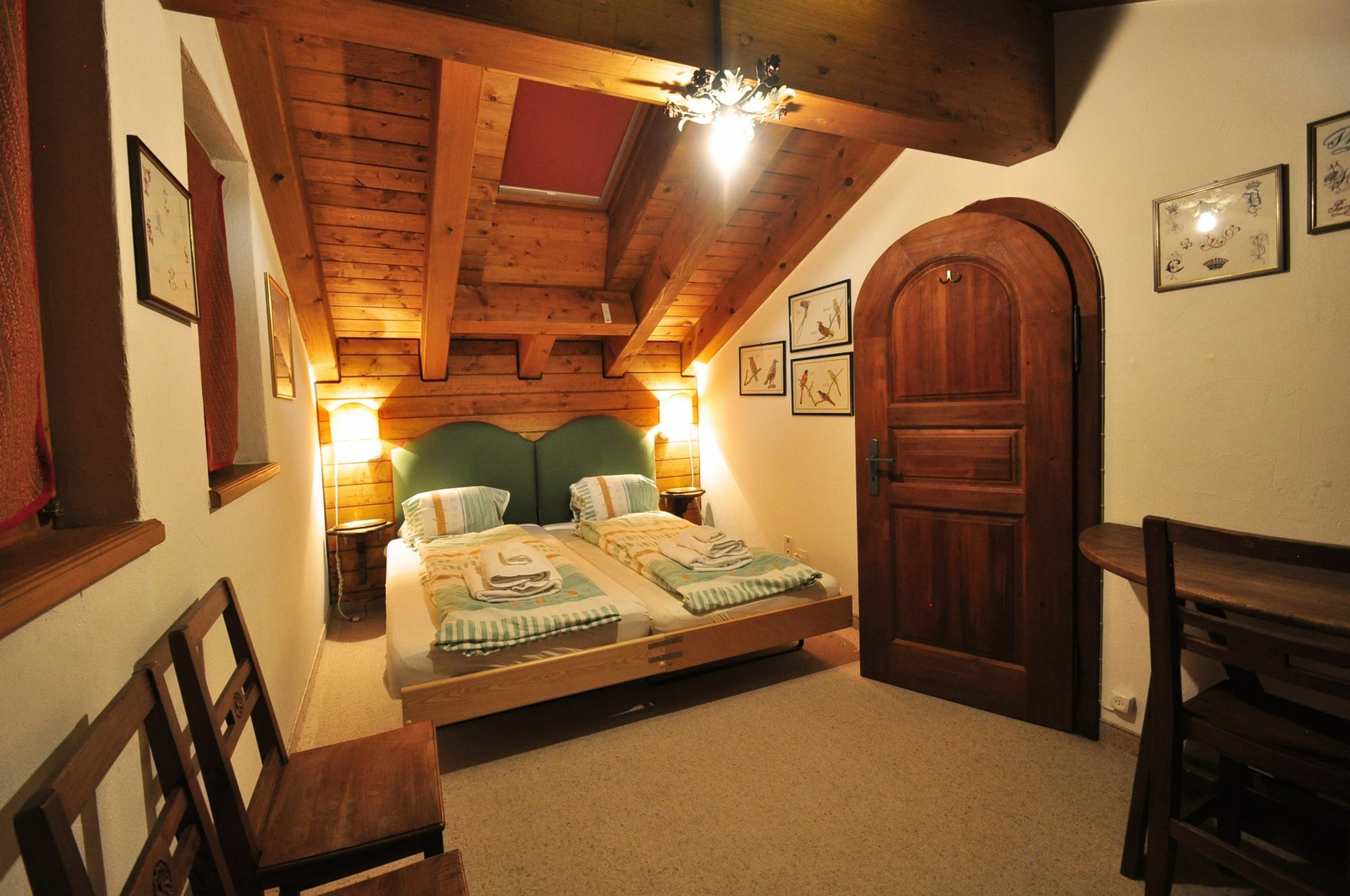Haus Tiefbach - Apartment Cervino ツェルマット エクステリア 写真