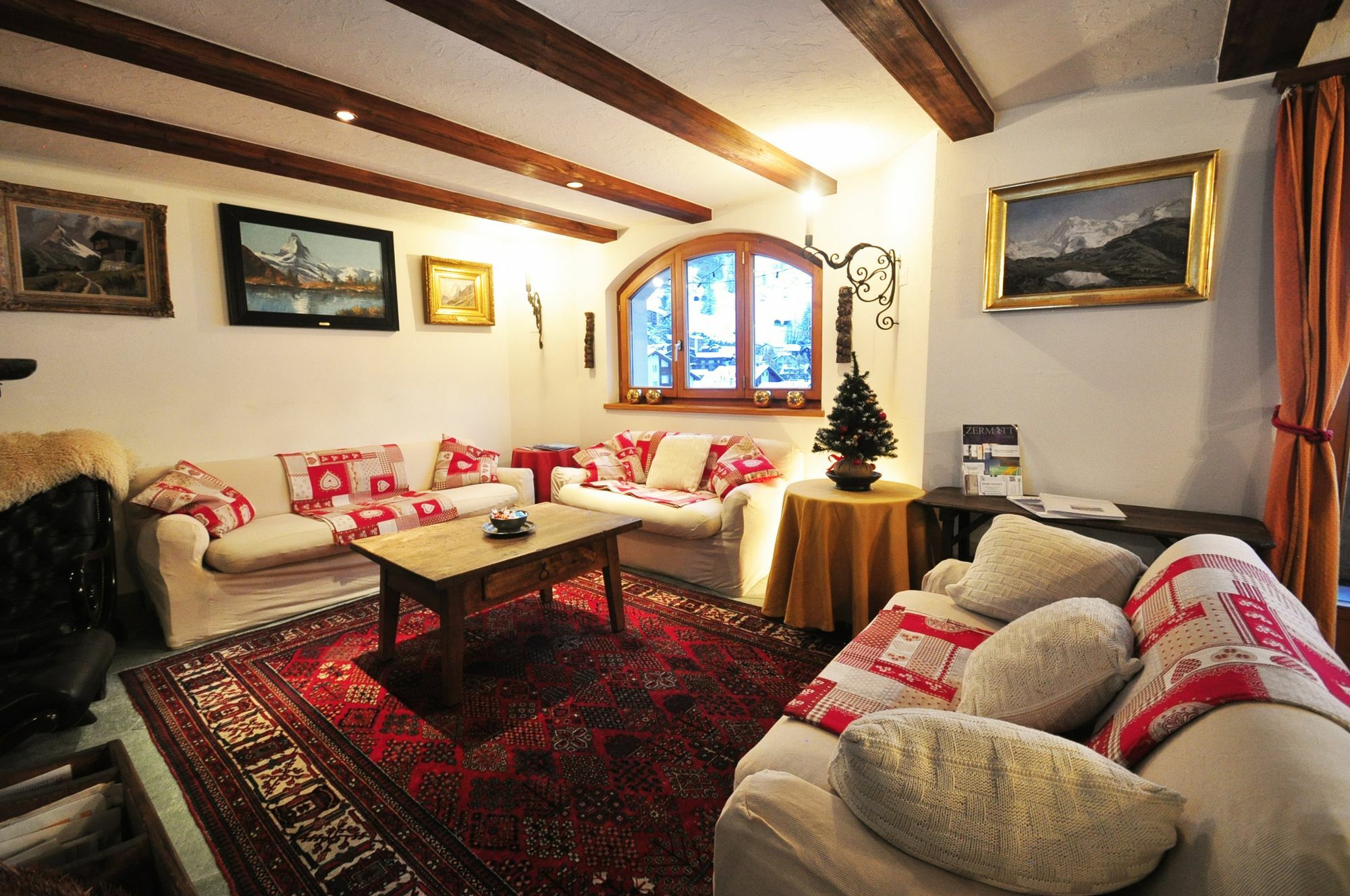 Haus Tiefbach - Apartment Cervino ツェルマット エクステリア 写真